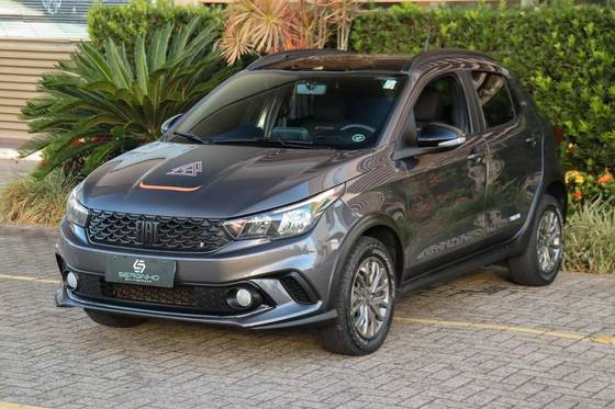 FIAT ARGO 1.8 E.TORQ FLEX TREKKING AT6 FIAT ARGO 1.8 E.TORQ FLEX TREKKING AT6
